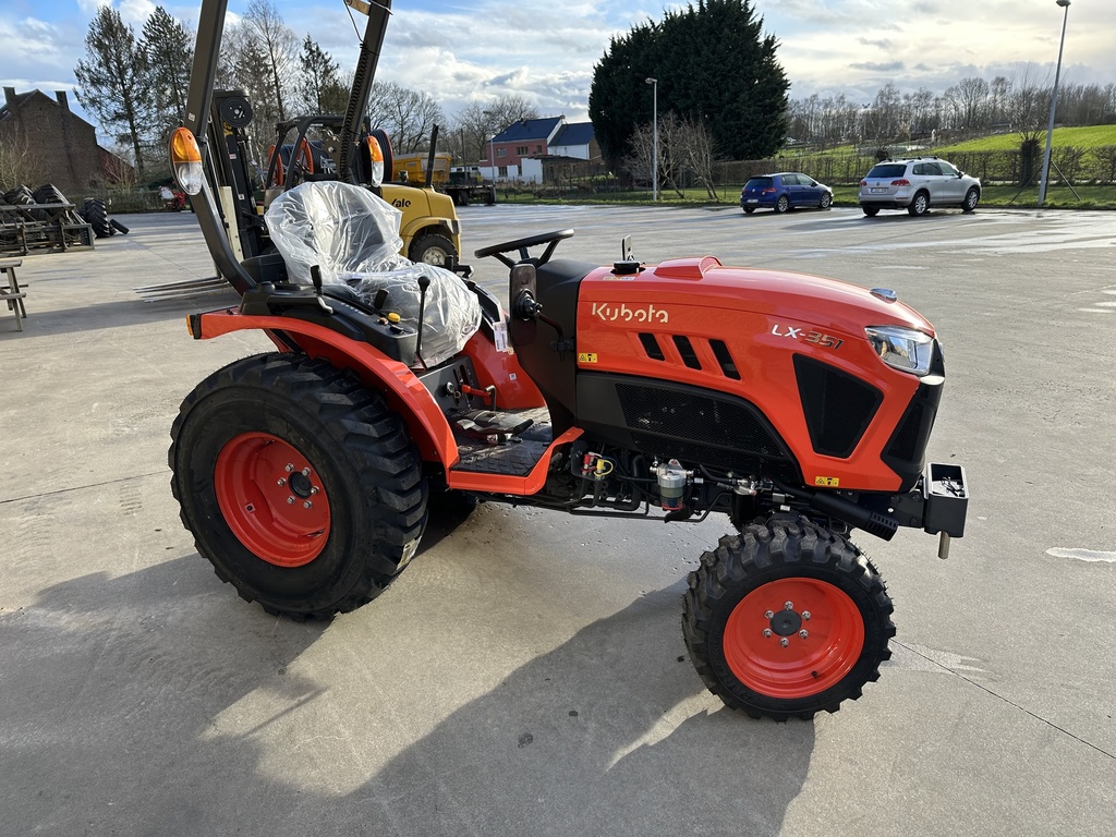 Kubota LX 351 HDW N°KBTBDAHRLN1L10527