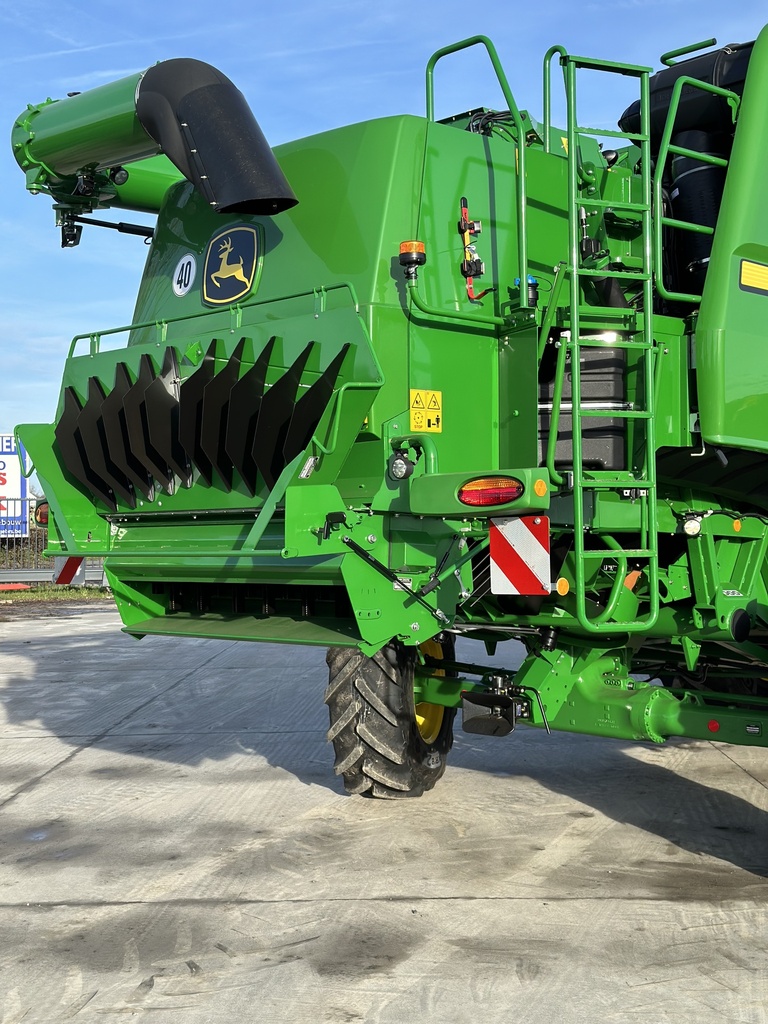 JOHN DEERE T670i HM N°1Z0T670BCNU135309