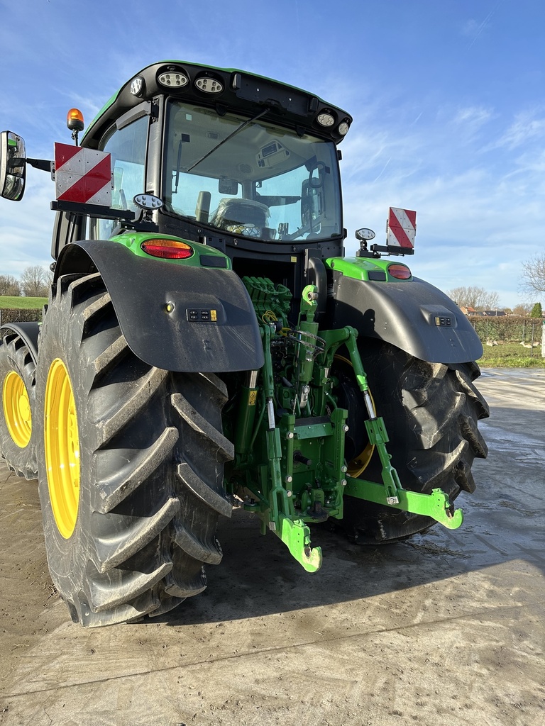 JOHN DEERE 6R250 N°1L06250RVNR163236