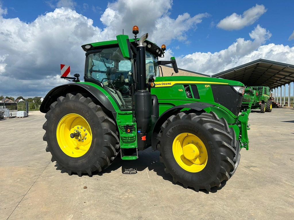 John Deere 6R195 N° 