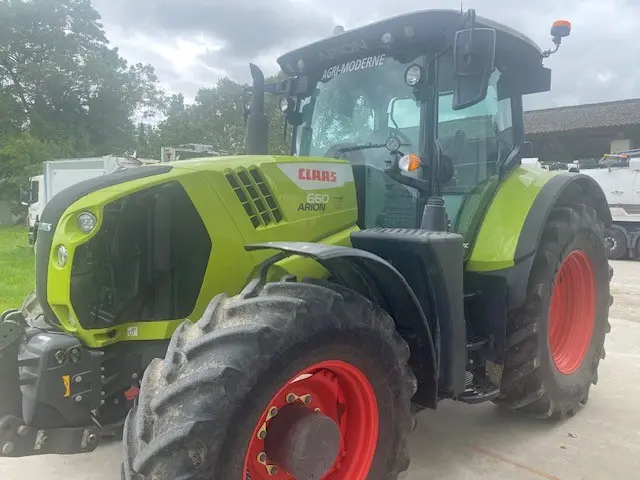 Claas Arion 666